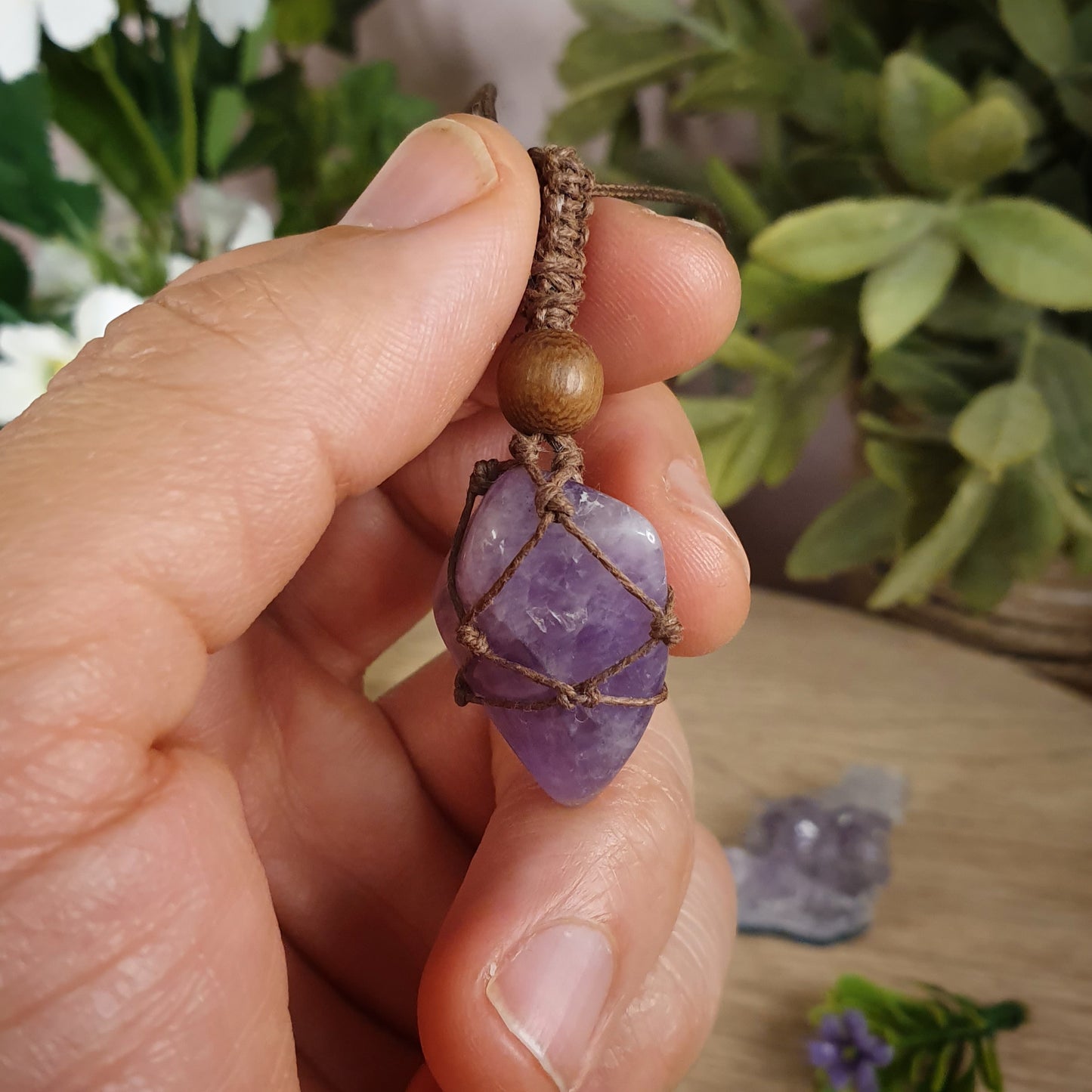 Amethyst Macrame (hand02)
