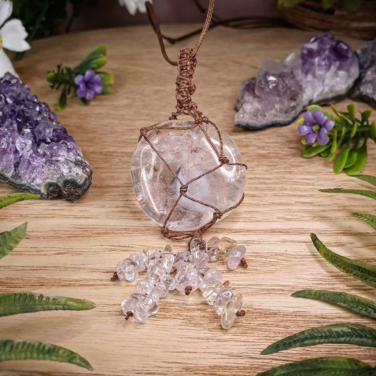 Clear Quartz Macrame (hand06)