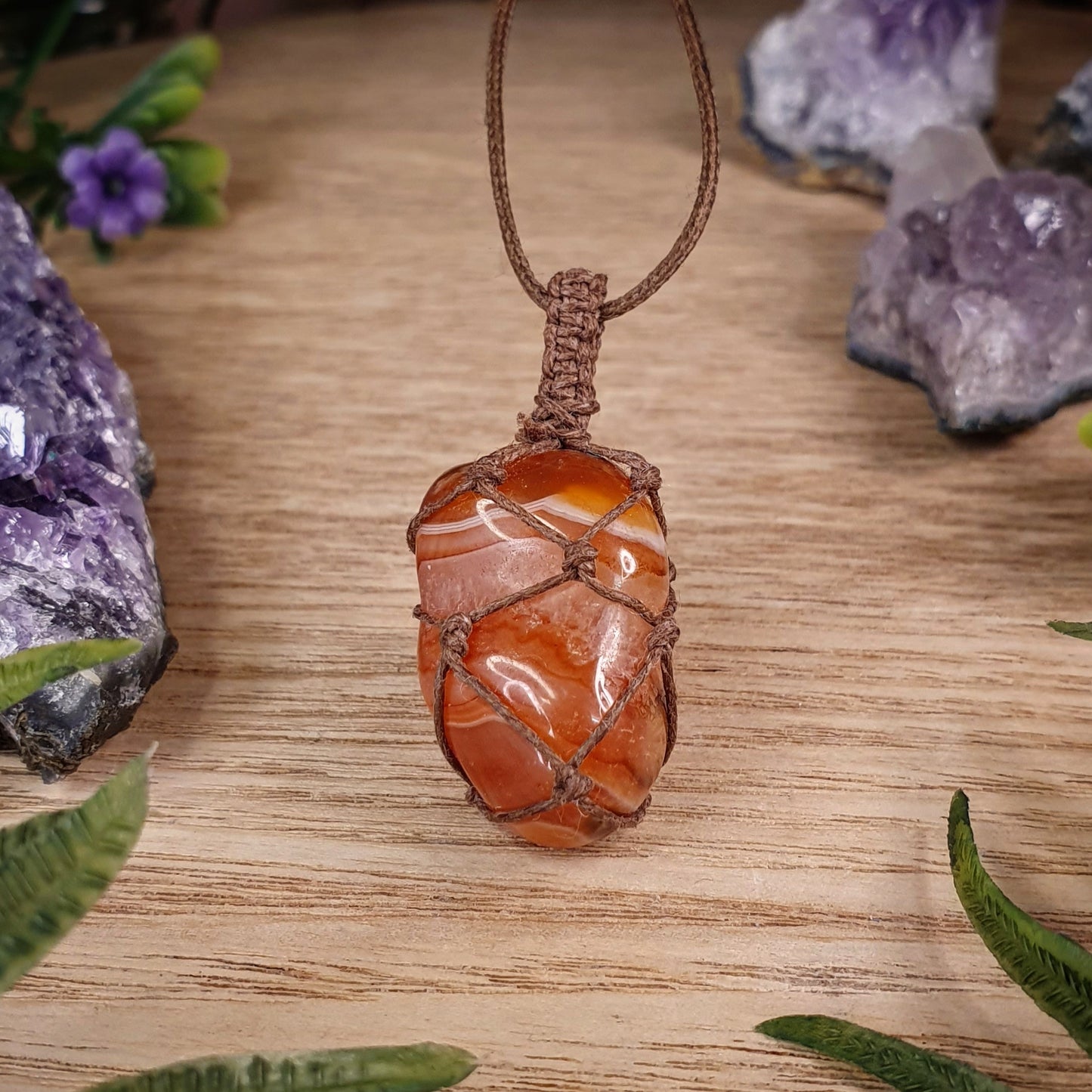 Carnelian Macrame (hand08)