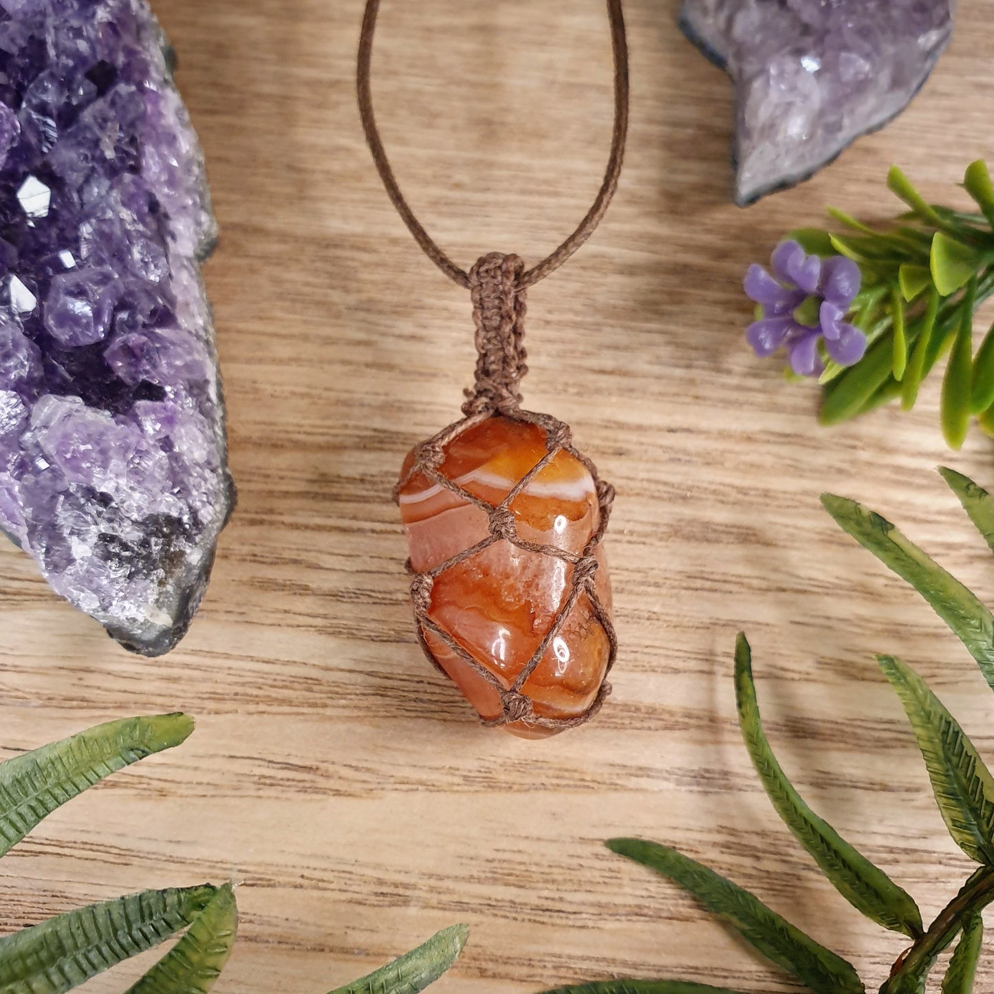 Carnelian Macrame (hand08)