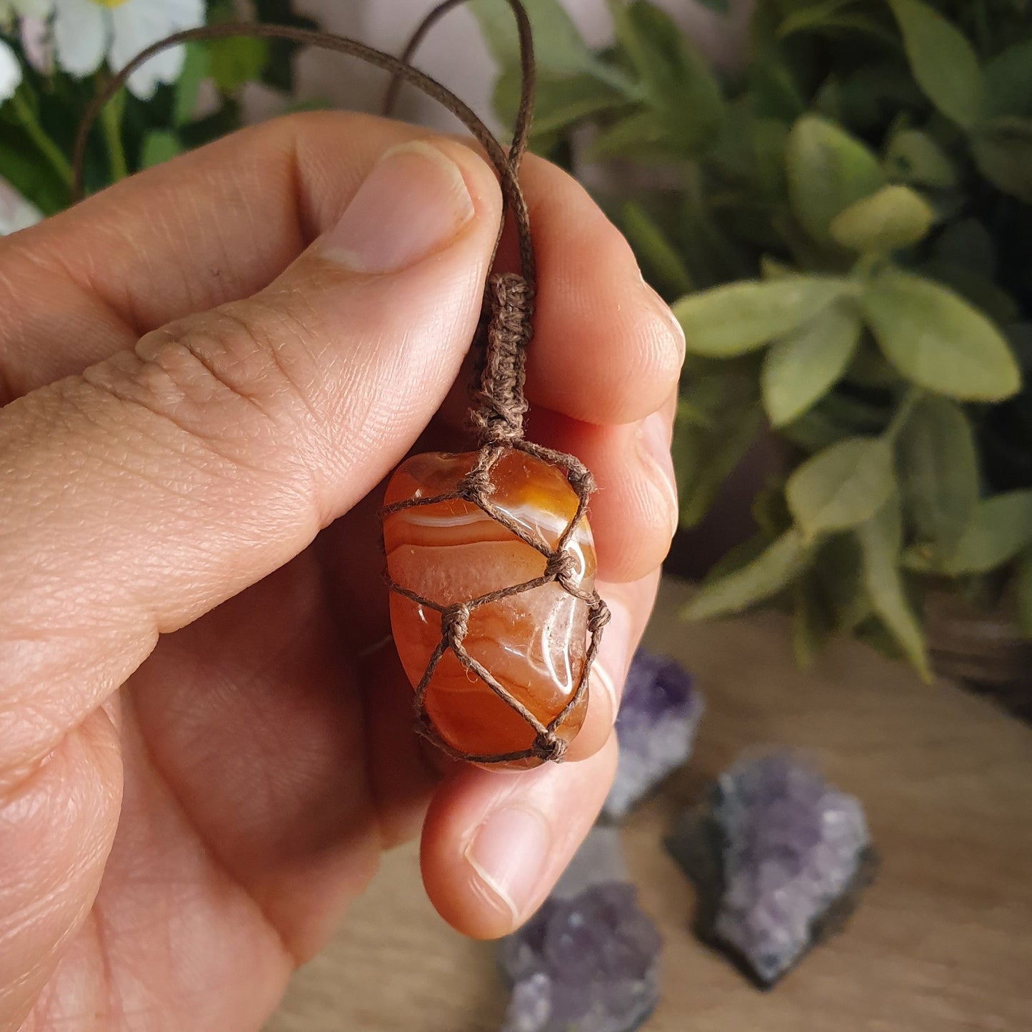 Carnelian Macrame (hand08)