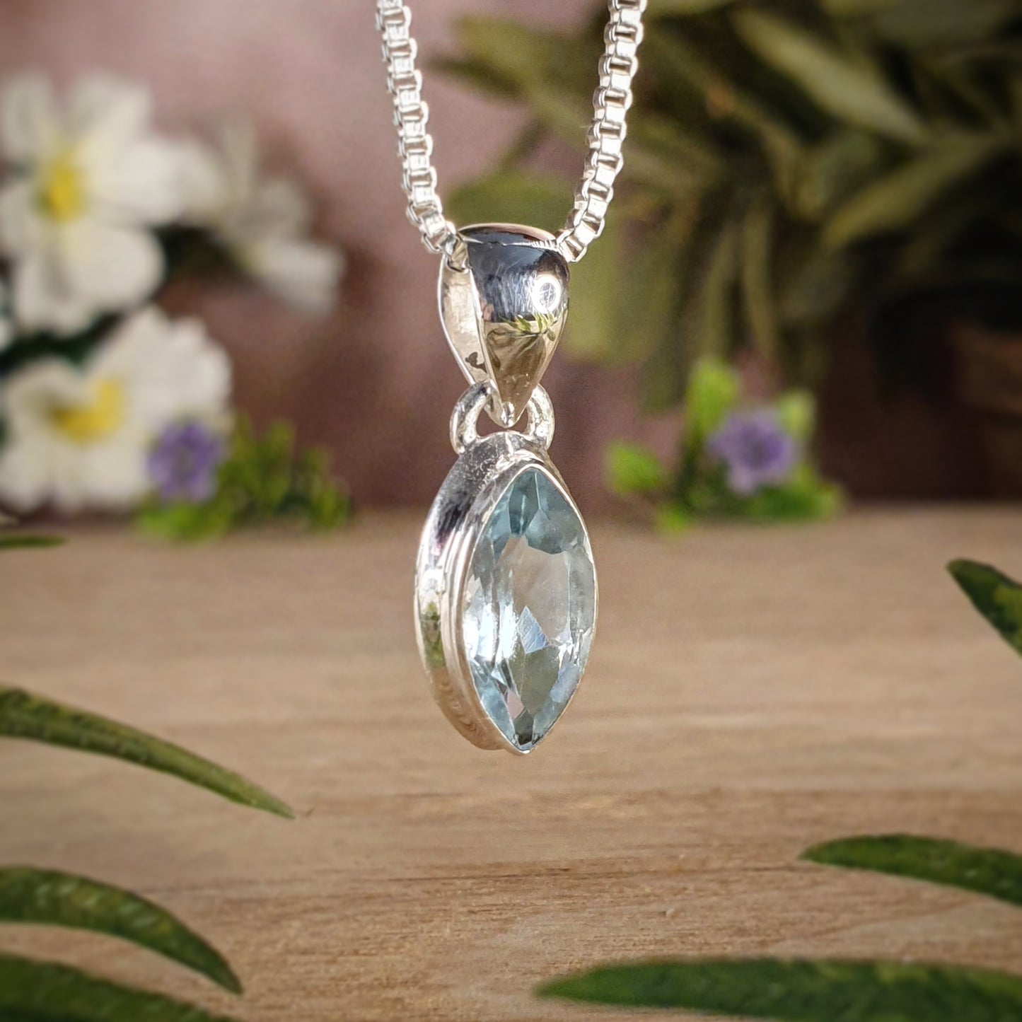 Blue Topaz Pendant (mx570)