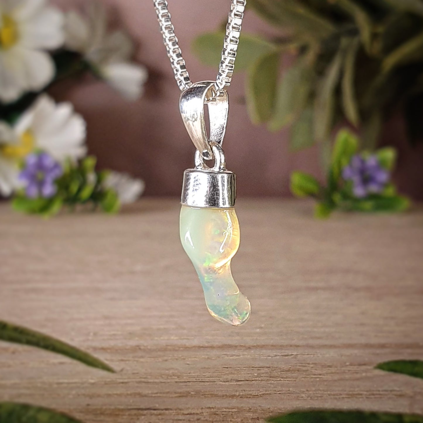 Opal Pendant (mx589)