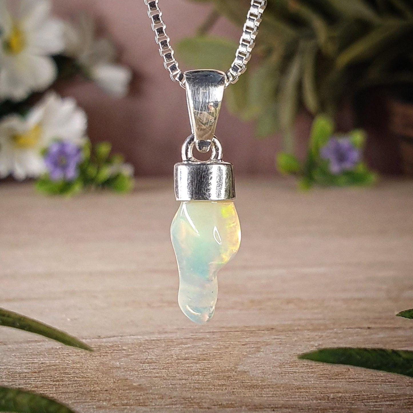 Opal Pendant (mx589)