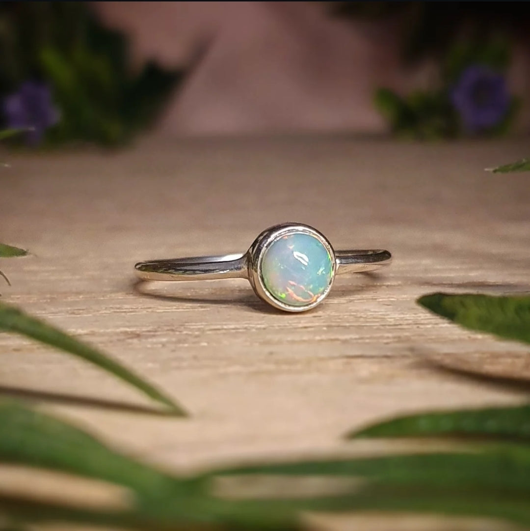 Opal Ring - Size 10 (mx834)