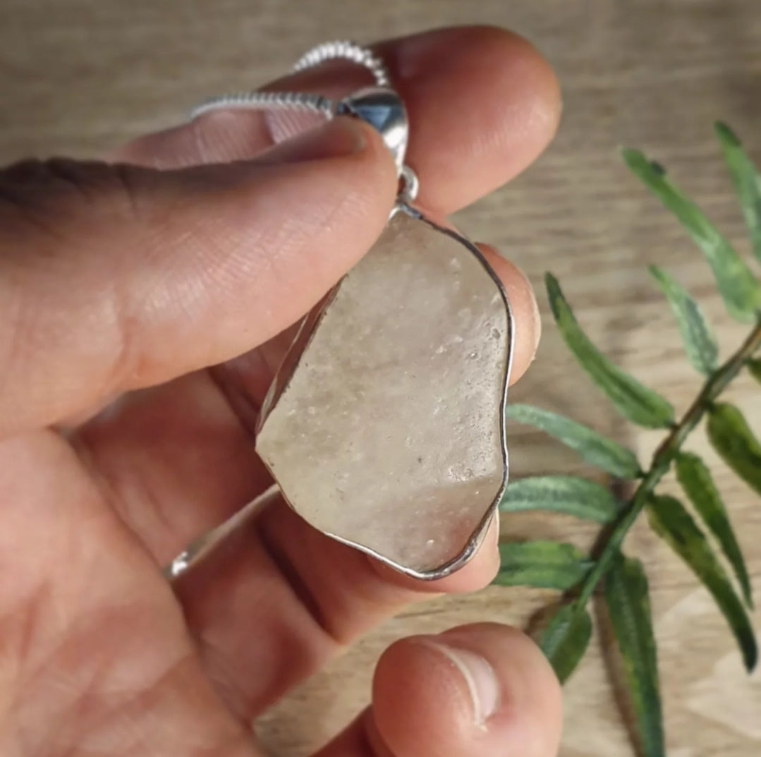 Libyan Desert Glass Pendant (mx847)
