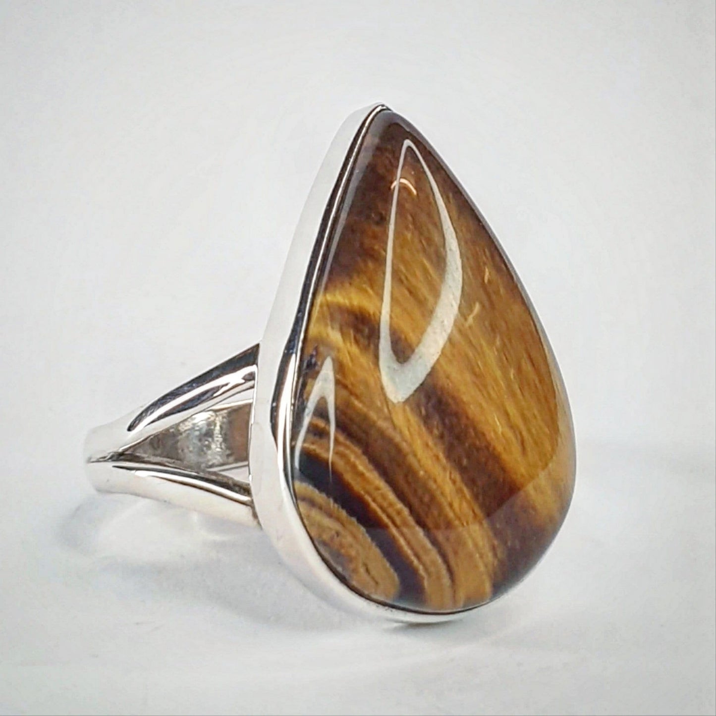 Tiger's Eye Ring - Size 9 (ssr398)