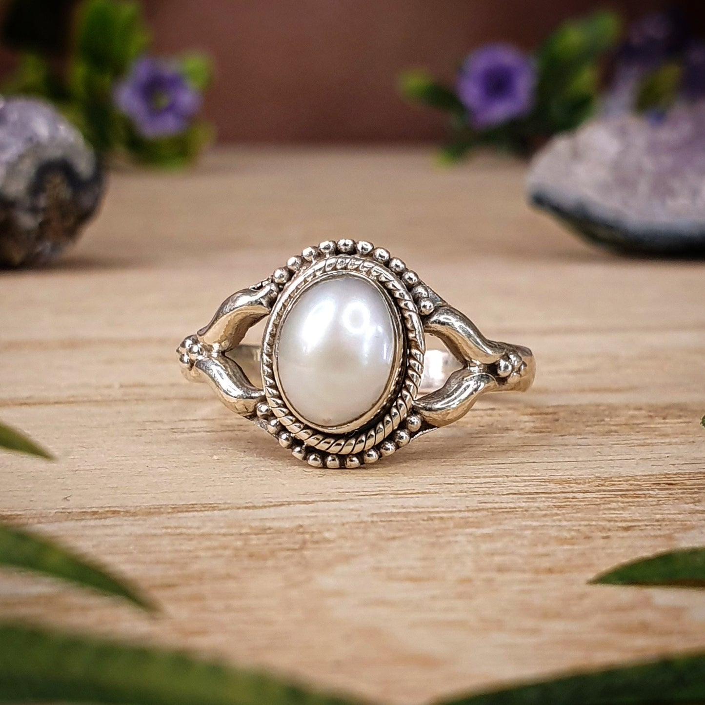 Pearl Ring - Size 9 / S (MX250)