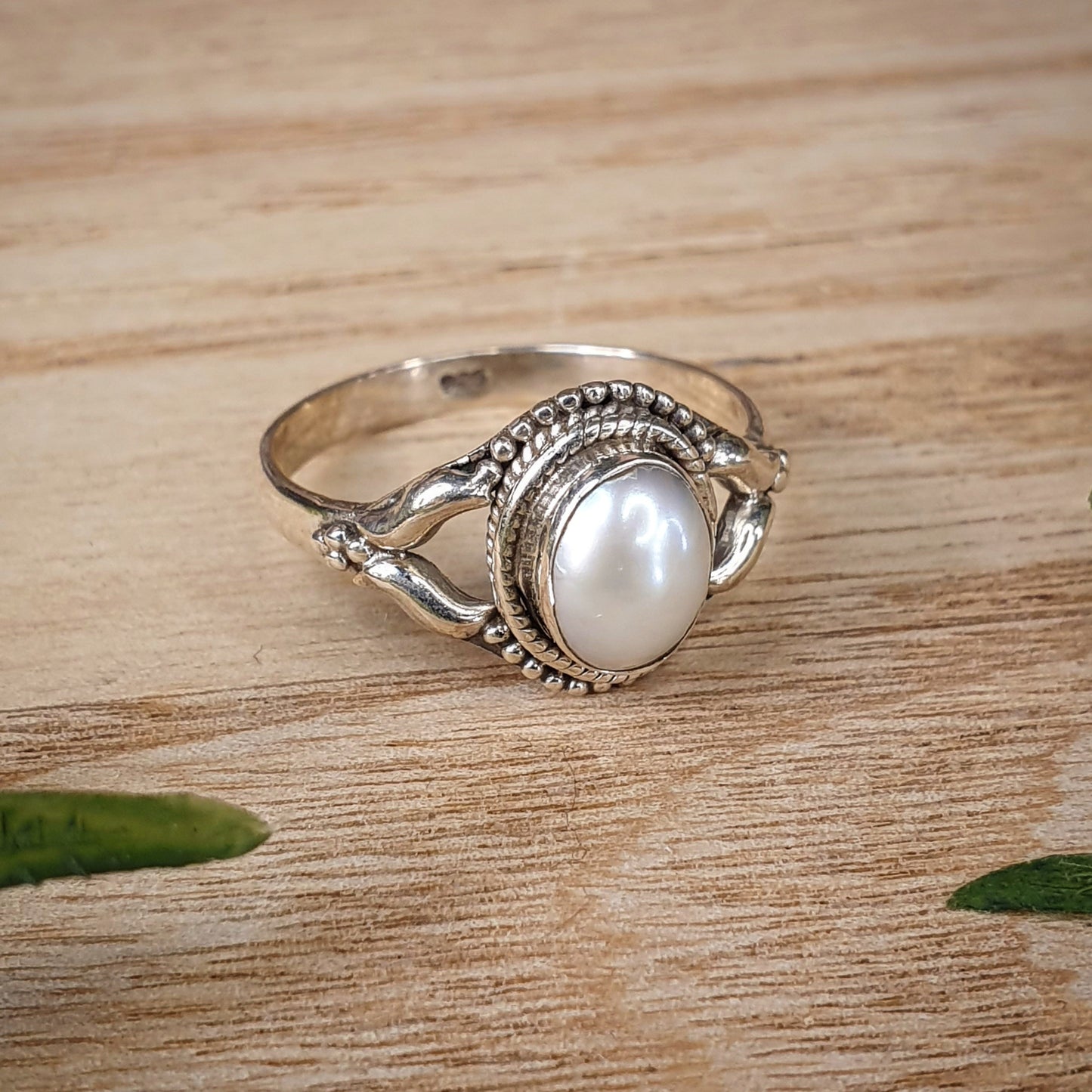 Pearl Ring - Size 9 / S (MX250)