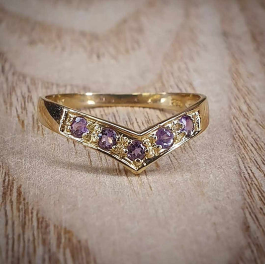 Gold Ring 9ct with Amethyst