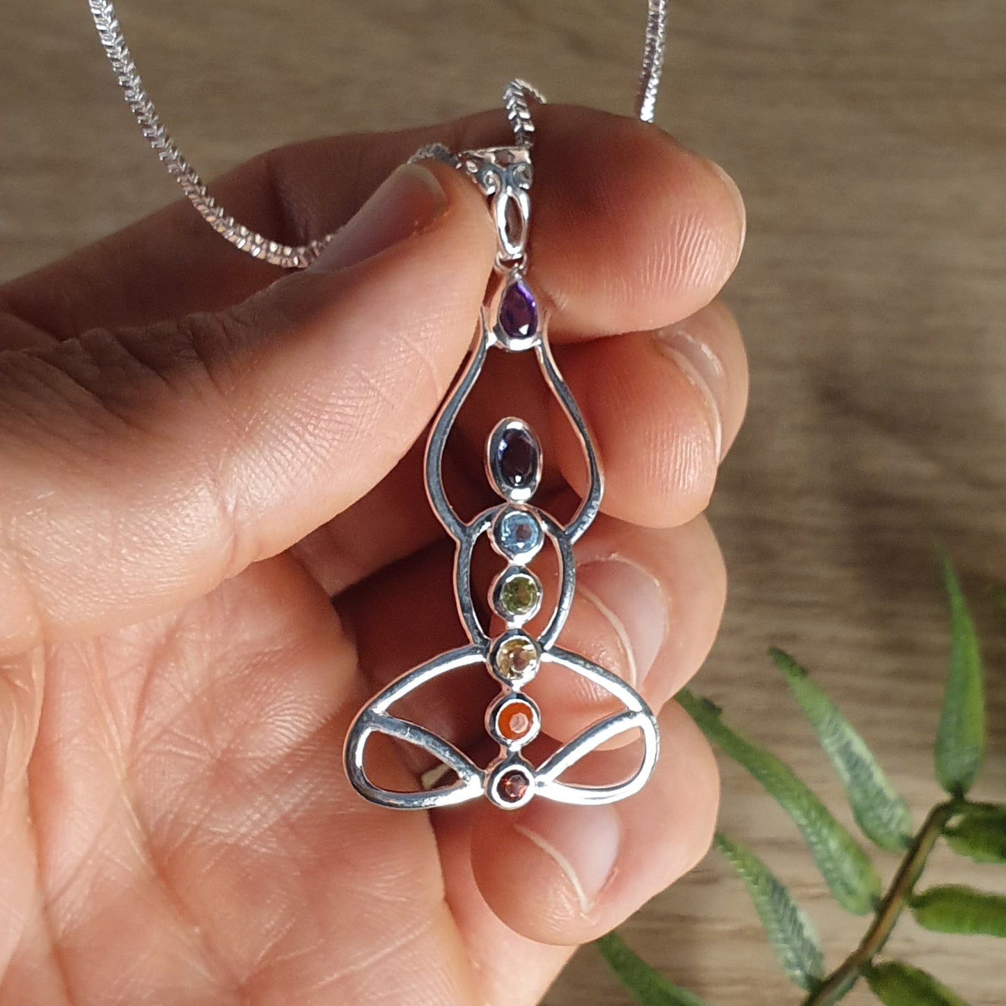 Chakra Meditation Pendant (mx569)