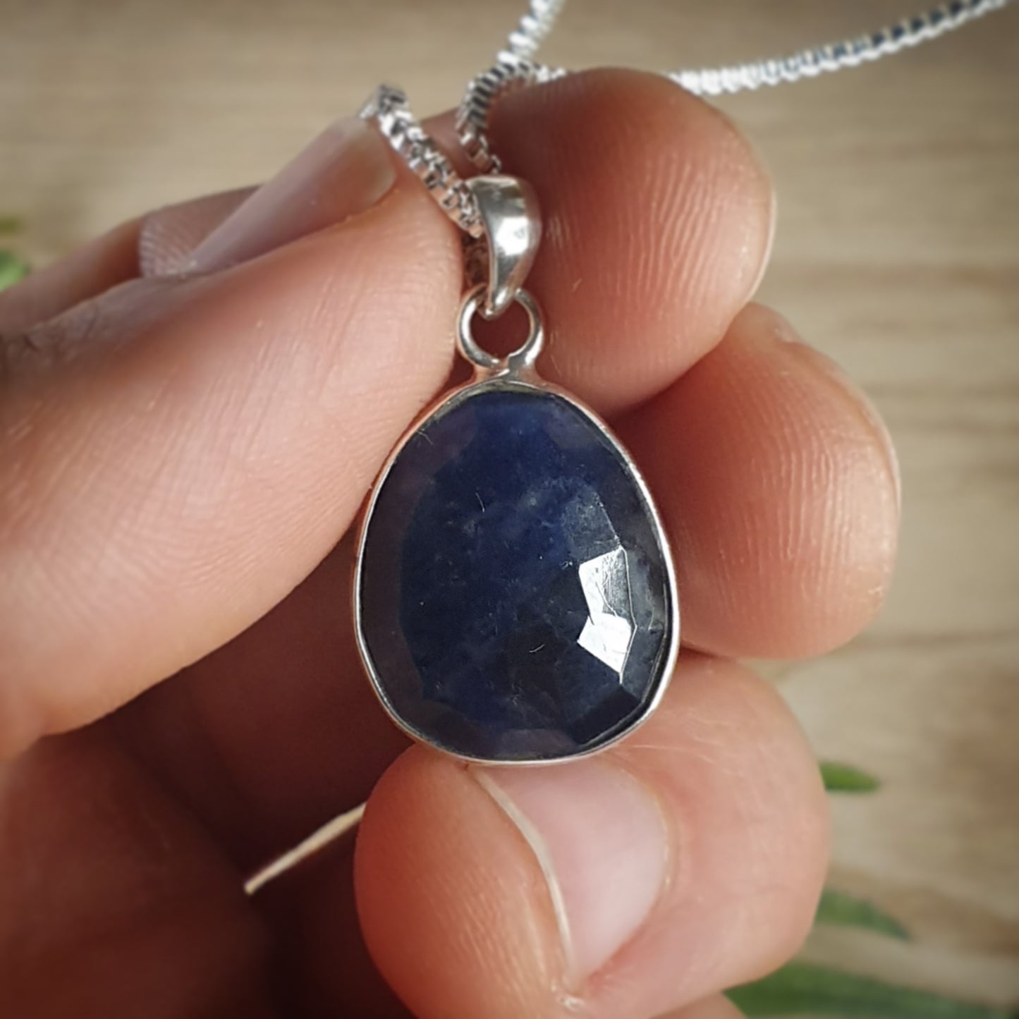 Sapphire Pendant (mx650)