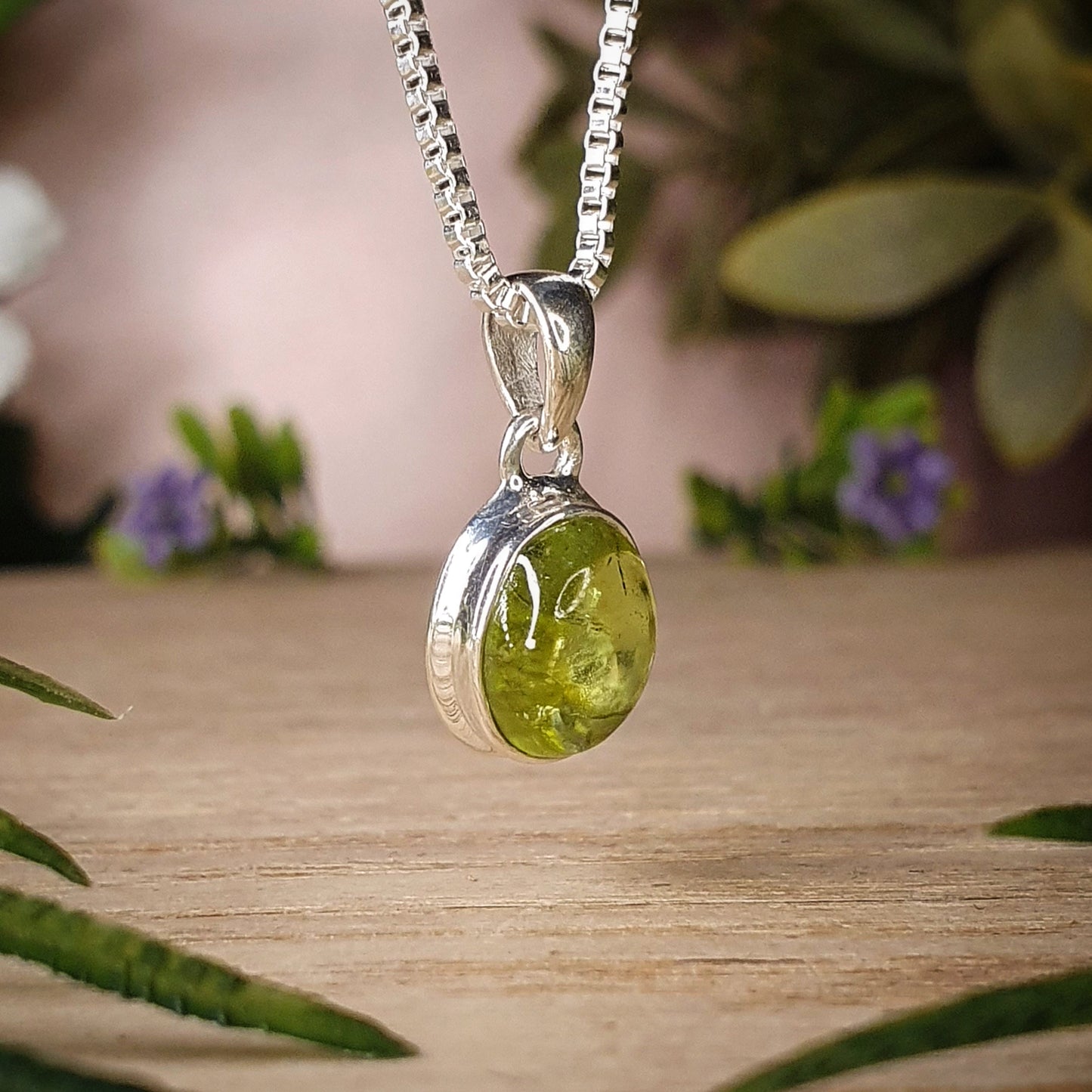 Green Tourmaline Pendant (mx726)