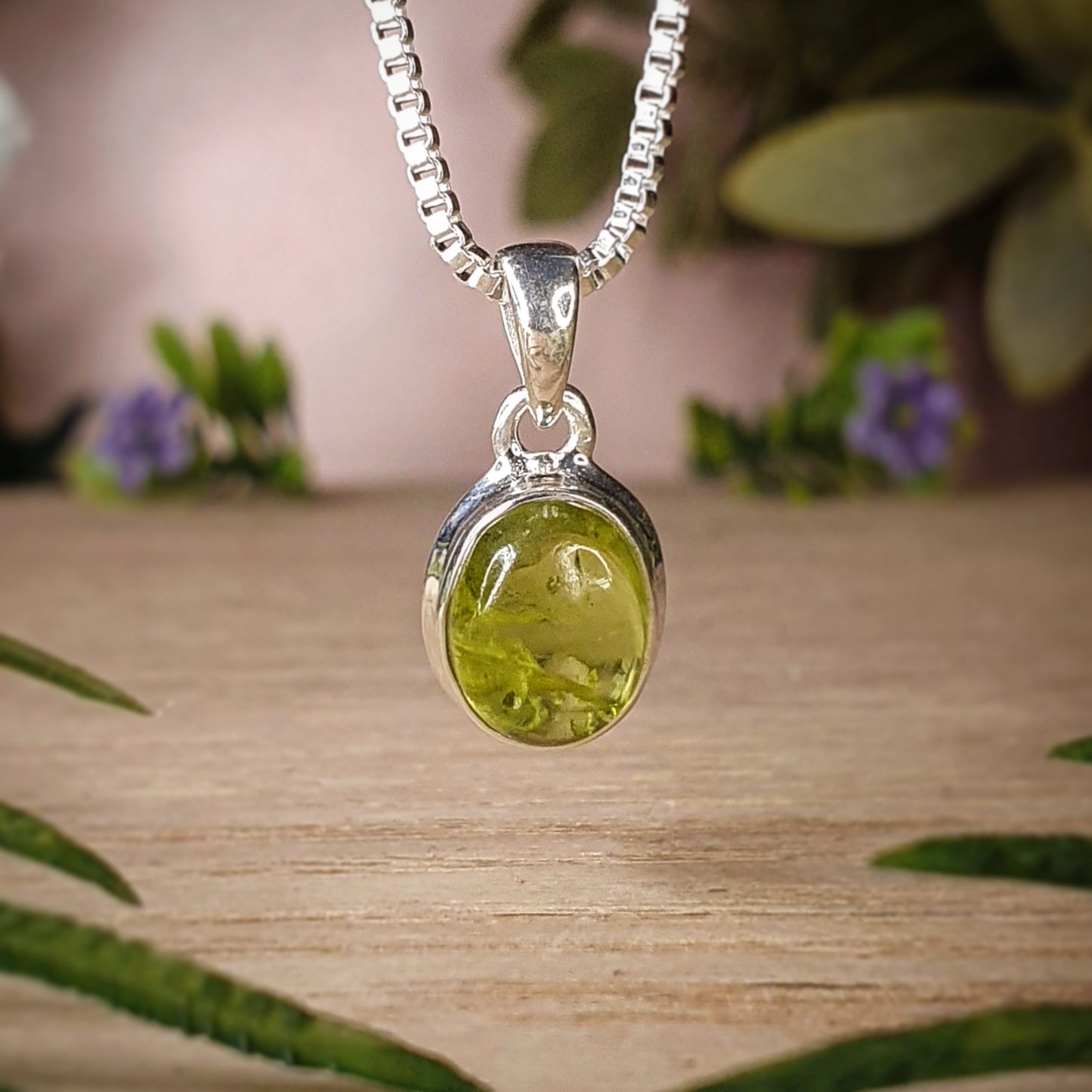 Green Tourmaline Pendant (mx726)