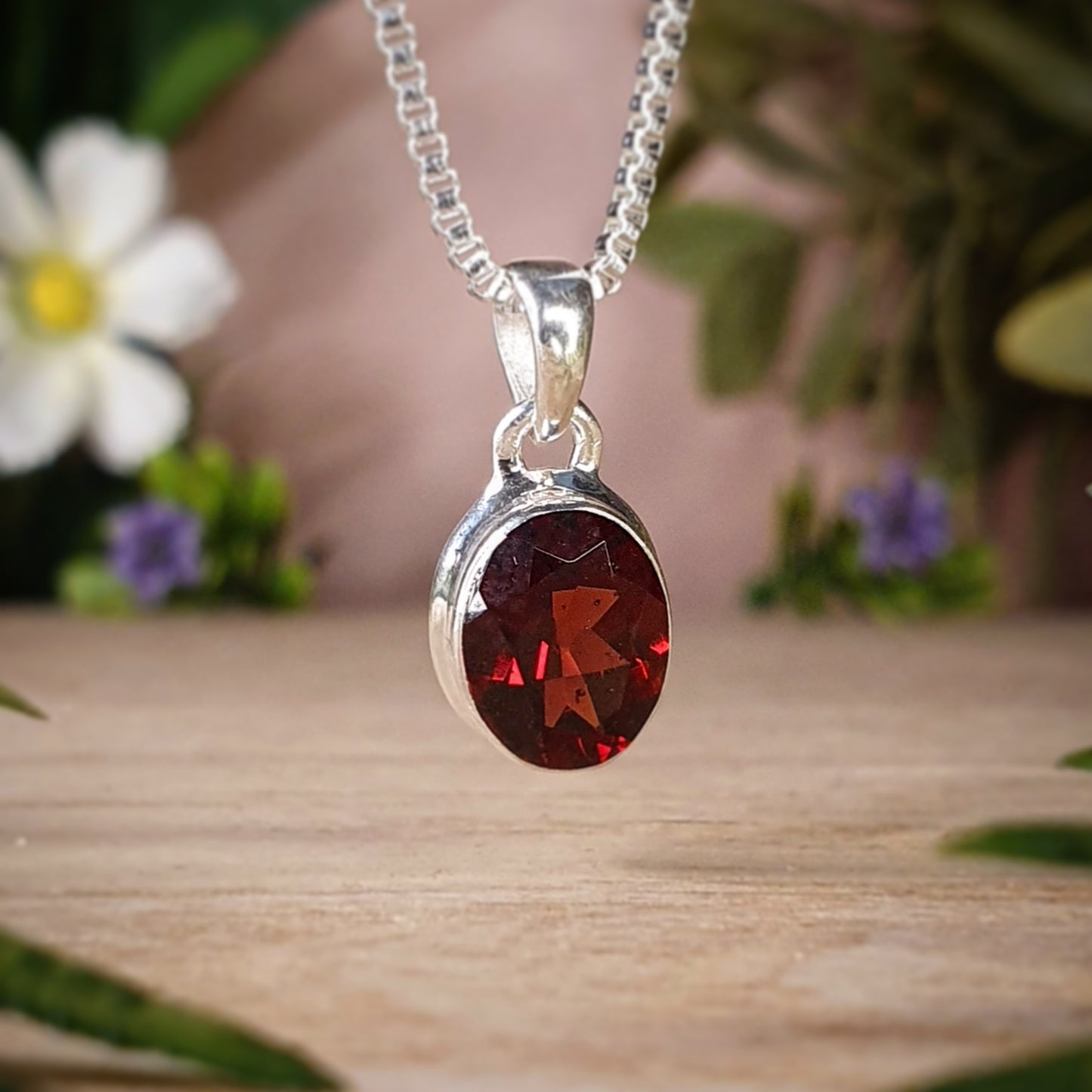 Garnet Pendant (mx767)