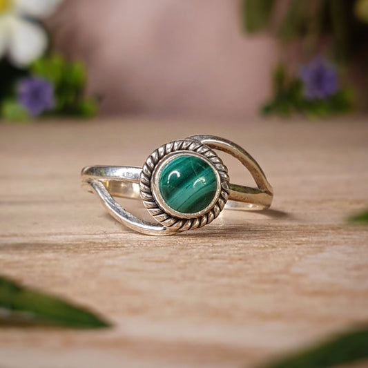 Malachite Ring - Size 6 (mx692)