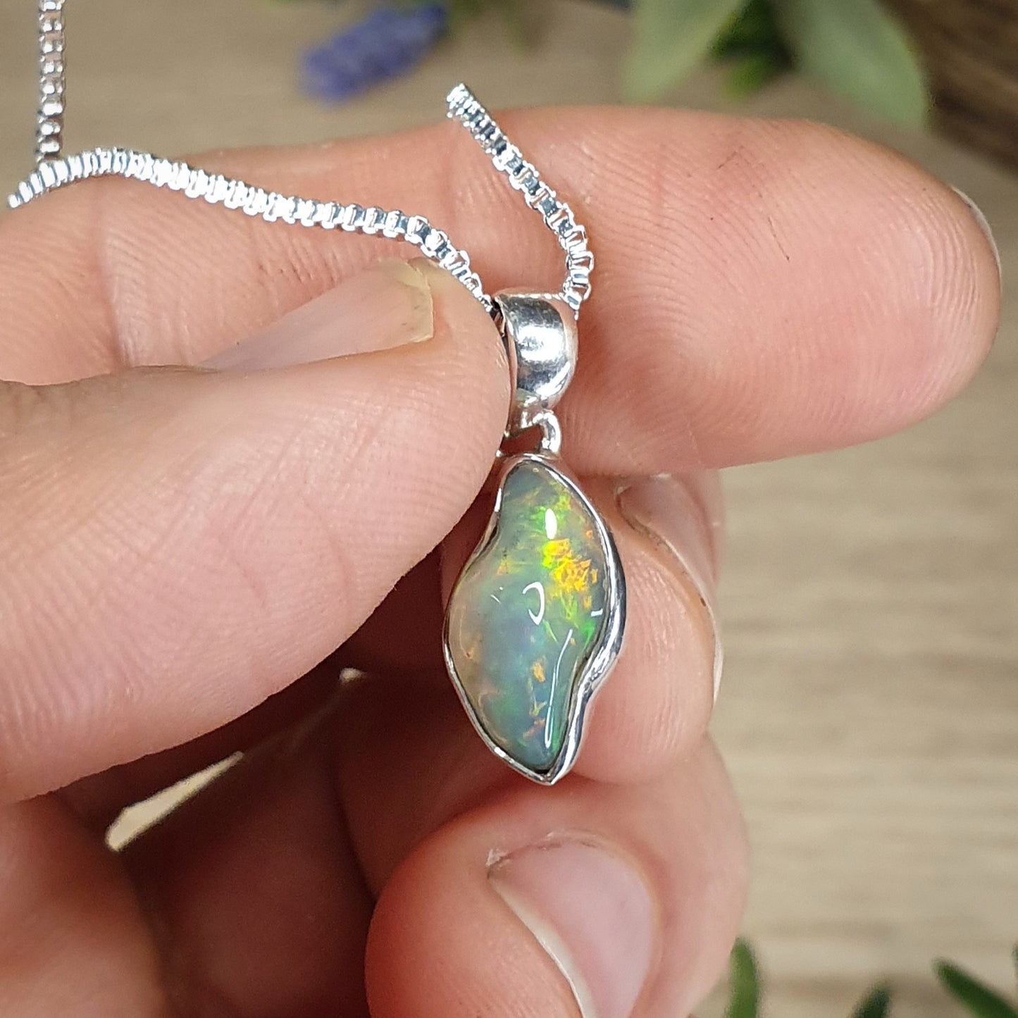 Opal Pendant (mx114)