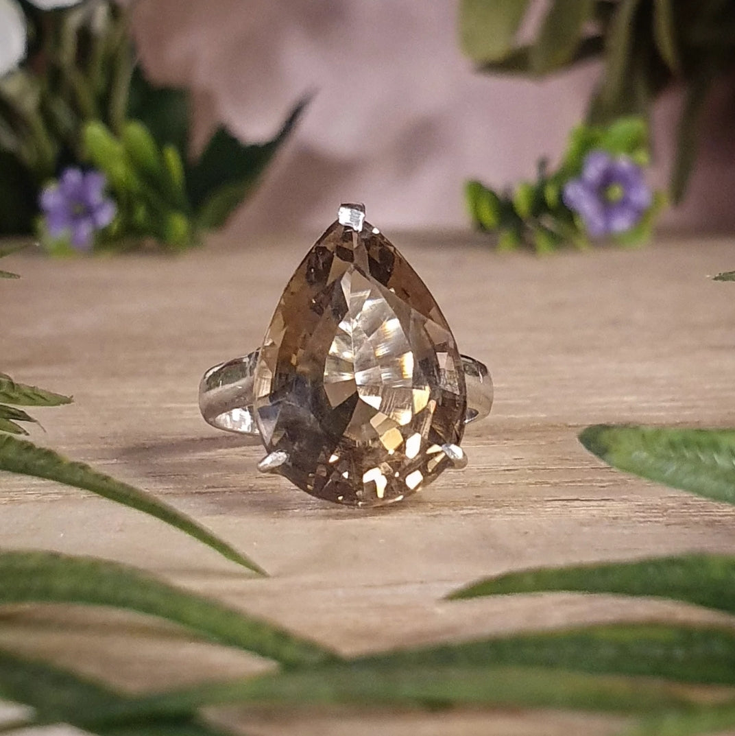 Smoky Quartz Ring - Size 8.5 (mx845)