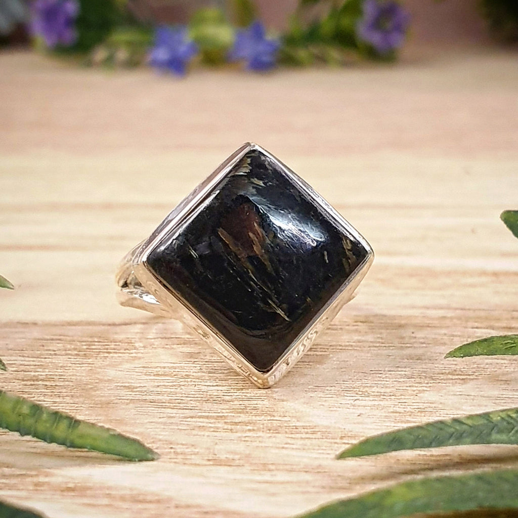 Nuummite Ring - Size 7.5/P (ZX464)