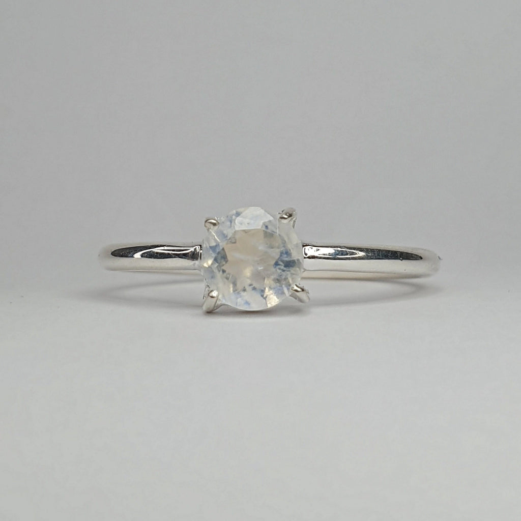 Moonstone Ring - Size 9 / S (JX388)