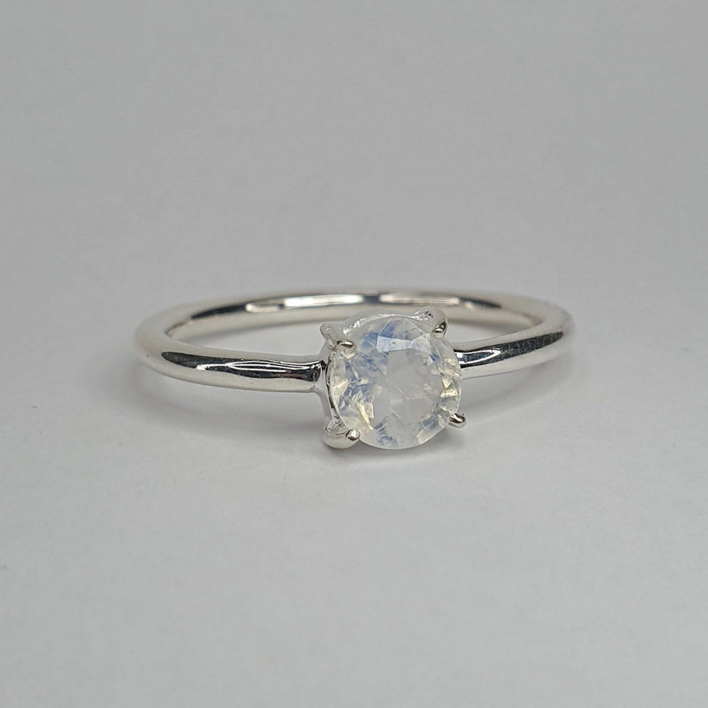 Moonstone Ring - Size 9 / S (JX388)